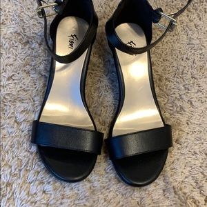 FIONI Clothing Shoes - Black wide wedge Fioni heels size 7.5 7.5w FIONI Clothing Shoes - Black wide wedge Fioni heels size 7.5 7.5w